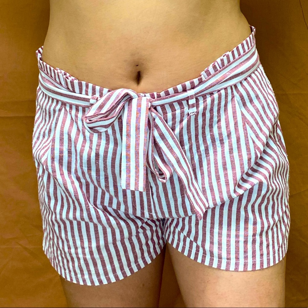 SUMMER BROWN AND WHITE STRIPES SHORTS